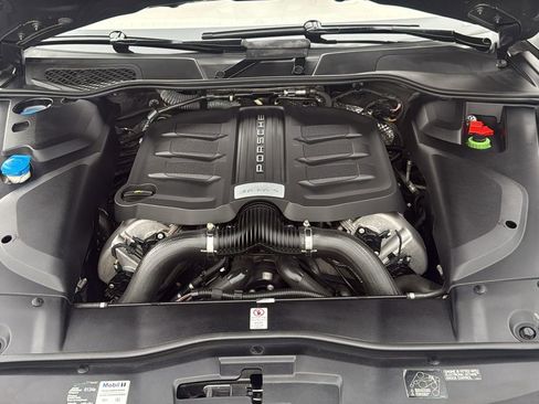 Used 2015 Porsche Cayenne S image 30