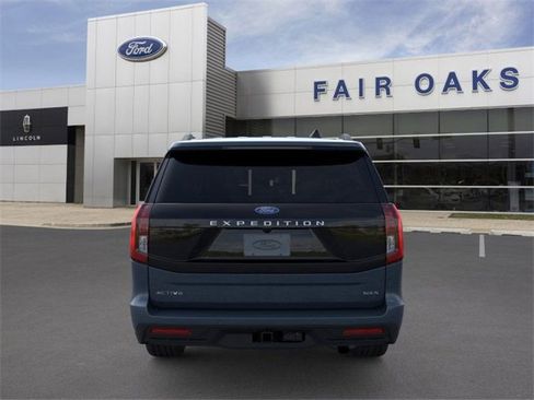 New 2025 Ford Expedition Max Active image 5
