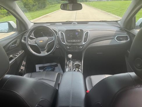 Used 2022 Chevrolet Equinox Premier FWD image 21