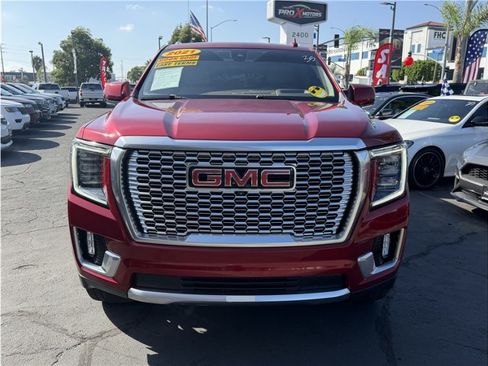 Used 2021 GMC Yukon Denali w/ Denali Premium Package AWD/4WD image 2