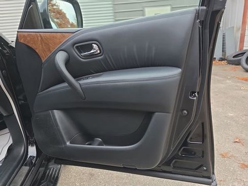 Used 2024 Nissan Armada SL w/ Captain's Chairs Package image 53