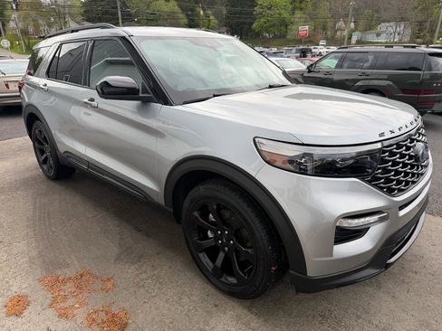 Used 2023 Ford Explorer ST-Line w/ Class IV Trailer Tow Package RWD image 3