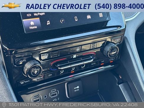 Used 2025 Jeep Grand Cherokee Altitude AWD/4WD image 10