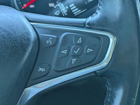 Used 2019 Chevrolet Equinox LT FWD image 22