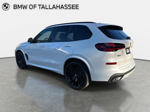 New 2026 BMW X5 xDrive40i w/ M Sport Package image 3