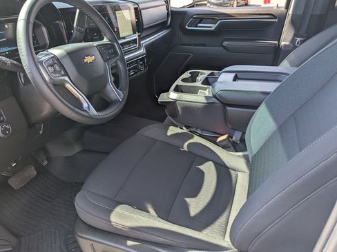 Used 2023 Chevrolet Silverado 1500 LT image 8