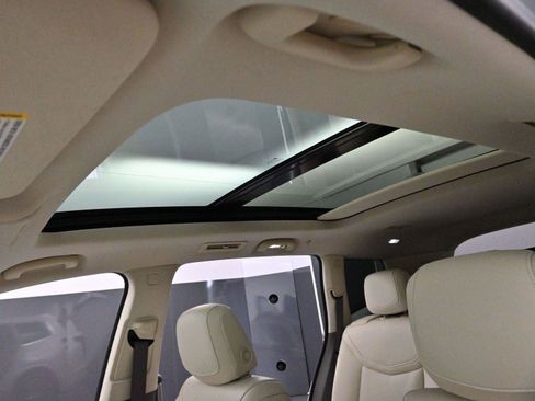 Used 2022 Cadillac XT6 Premium Luxury image 33