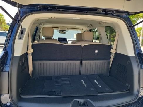 Used 2023 Nissan Armada SL w/ Captain's Chairs Package AWD/4WD image 9