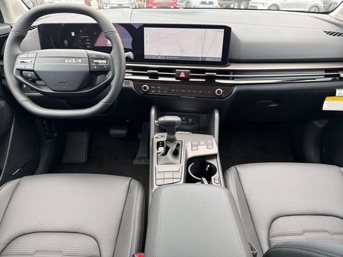 New 2026 Kia Sportage SX FWD image 9