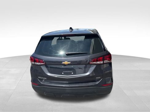 Used 2022 Chevrolet Equinox LS image 4