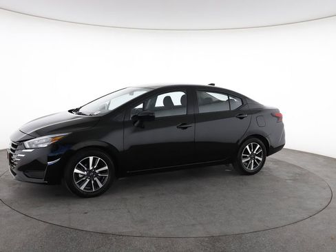 Used 2025 Nissan Versa SV image 6