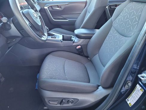 Used 2025 Toyota RAV4 XLE image 16