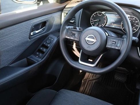 Certified 2023 Nissan Rogue SV FWD image 23