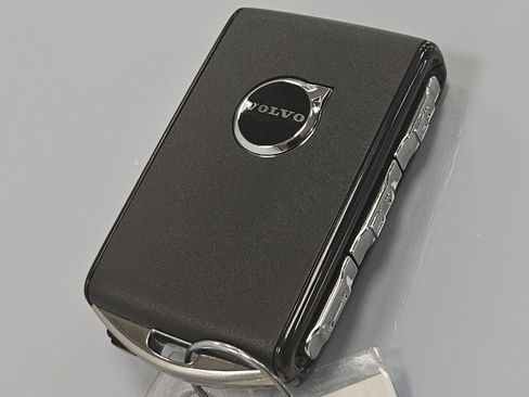 New 2026 Volvo XC40 B5 Plus w/ Protection Package Premier image 46