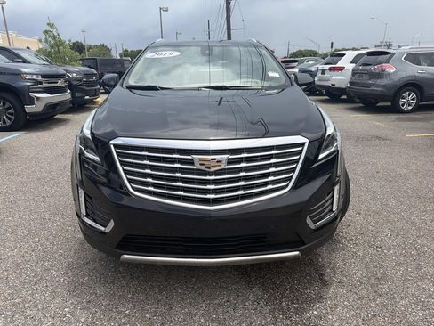 Used 2019 Cadillac XT5 Platinum AWD/4WD image 2