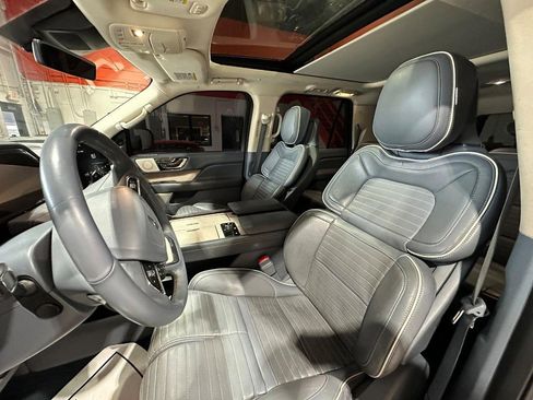 Used 2021 Lincoln Navigator L Black Label w/ Cargo Convenience Package image 16