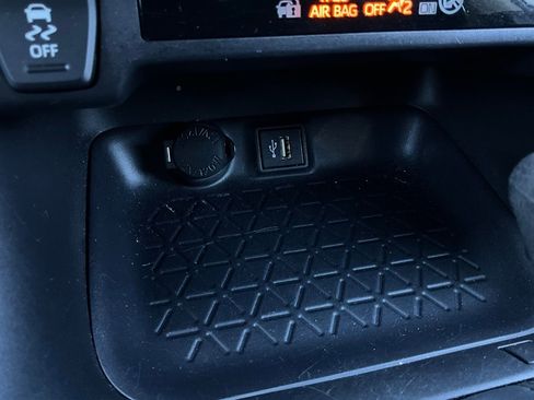 Used 2025 Toyota RAV4 XLE image 25