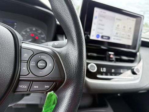 Used 2024 Toyota Corolla LE FWD image 17