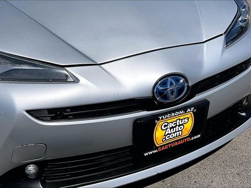 Used 2022 Toyota Prius XLE FWD image 28