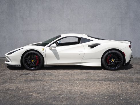 Used 2020 Ferrari F8 Tributo RWD image 2