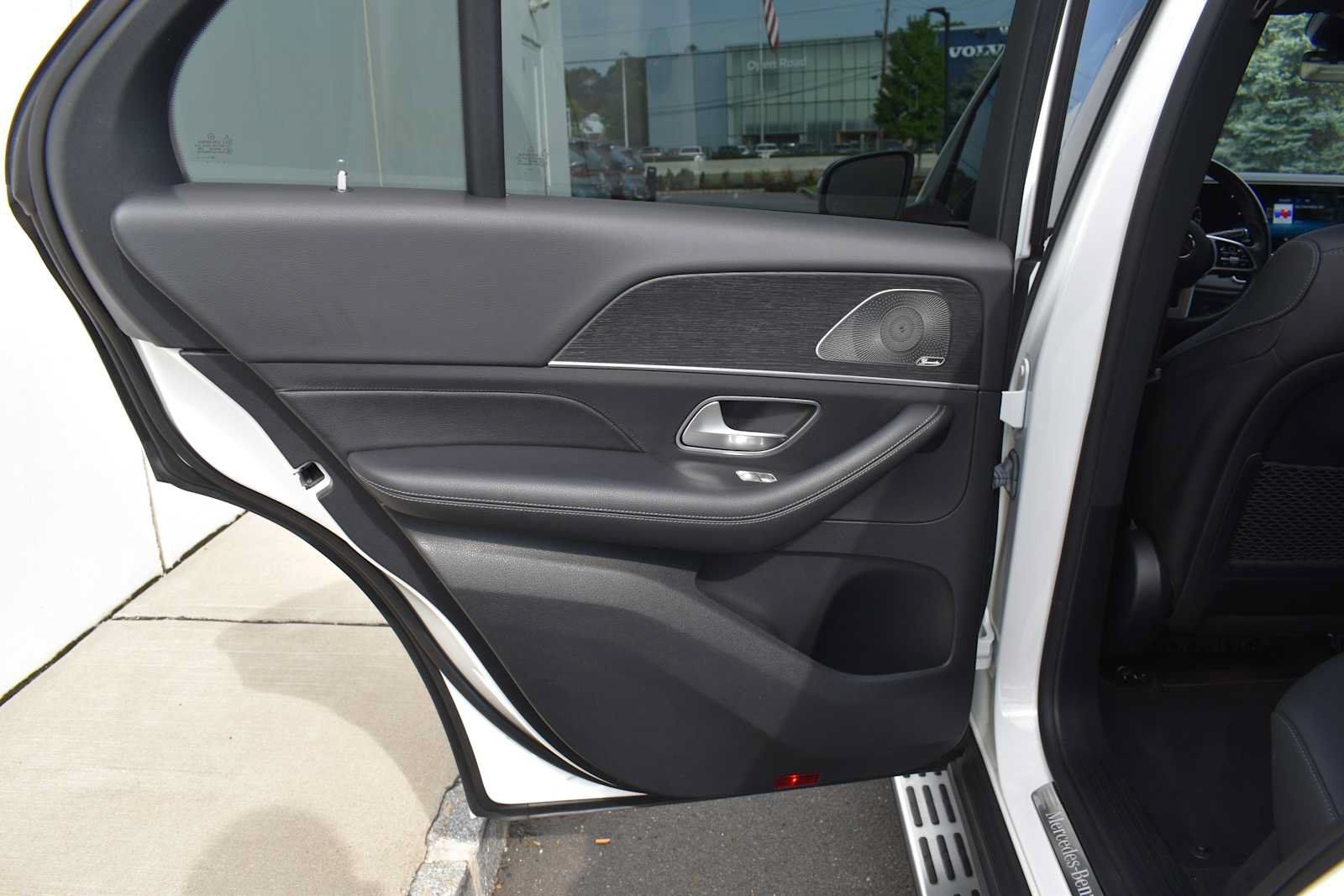 Used 2022 Mercedes-Benz GLE 350 4MATIC image 9