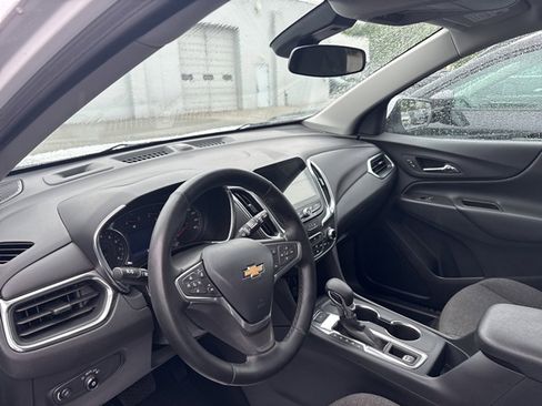 Used 2023 Chevrolet Equinox LT AWD/4WD image 12