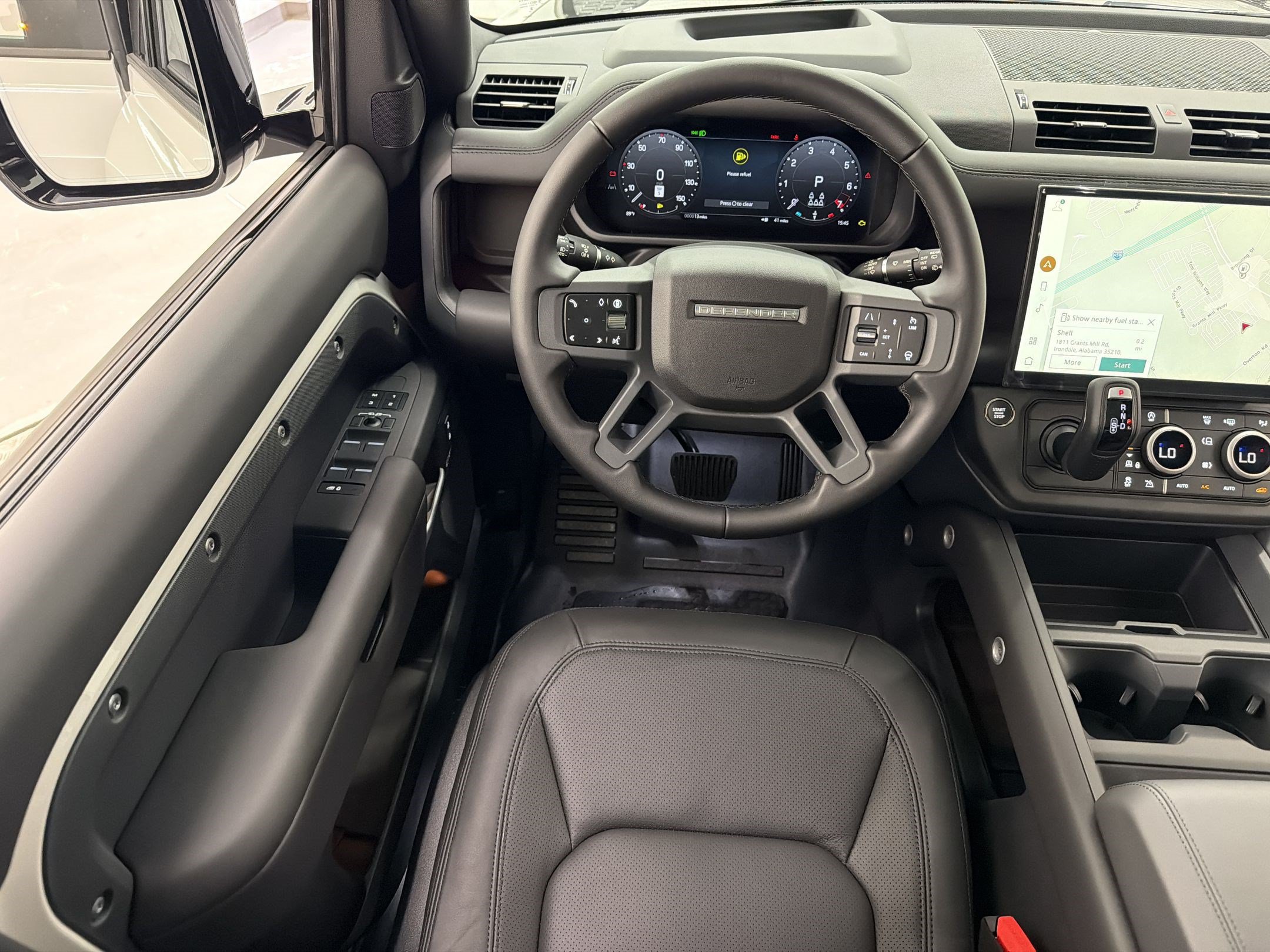 New 2026 Land Rover Defender 130 X-Dynamic SE AWD/4WD image 29