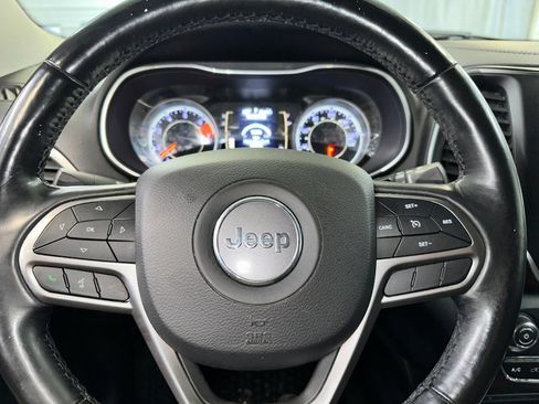 Used 2020 Jeep Cherokee Latitude Plus w/ Cold Weather Group image 9