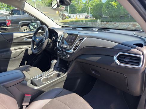 Used 2020 Chevrolet Equinox Premier AWD/4WD image 23
