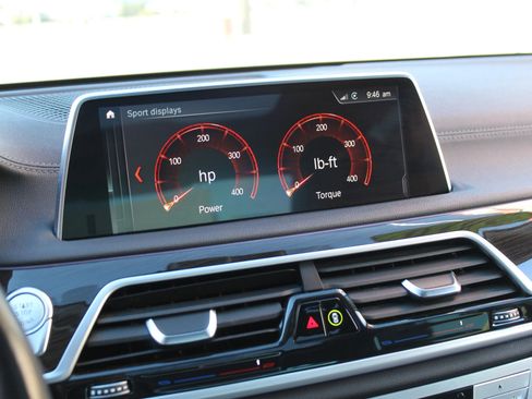 Used 2019 BMW 740i w/ Cold Weather Package RWD image 8