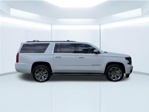 Used 2018 Chevrolet Suburban LT RWD image 7