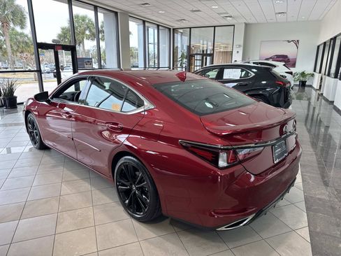 Used 2023 Lexus ES 350 F Sport w/ Accessory Package (Z2) image 7