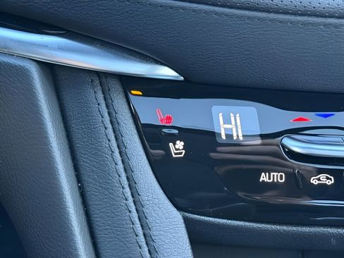 Certified 2025 Cadillac XT5 Premium Luxury image 21