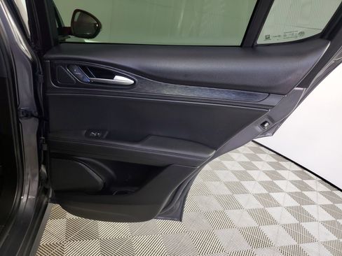 Used 2024 Alfa Romeo Stelvio Sprint image 26