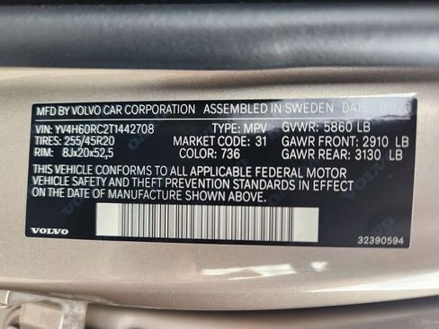 New 2026 Volvo XC60 T8 Plus w/ Protection Package Premier image 24