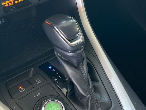 Used 2019 Toyota RAV4 XSE w/ XSE Weather Package AWD/4WD image 21