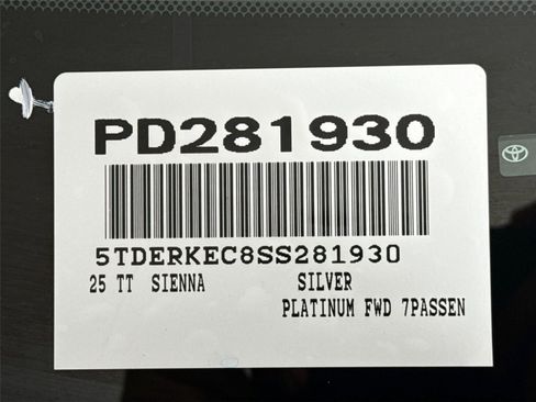 Certified 2025 Toyota Sienna Platinum image 48