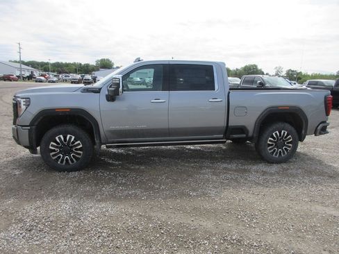New 2026 GMC Sierra 2500 Denali Ultimate AWD/4WD image 9