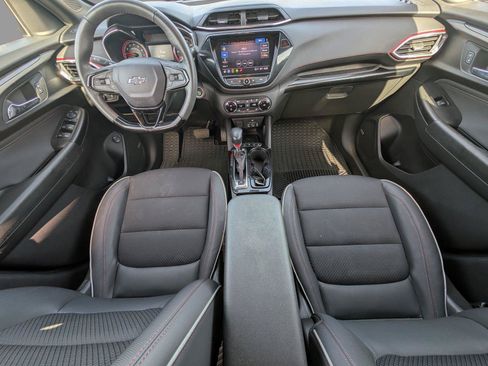 Used 2022 Chevrolet TrailBlazer RS w/ Sun and Liftgate Package FWD image 34