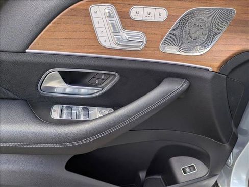 Used 2024 Mercedes-Benz GLE 350 4MATIC image 7