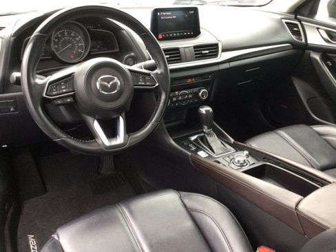 Used 2018 MAZDA MAZDA3 Touring FWD image 17
