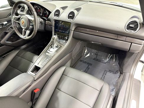 Used 2024 Porsche 718 Cayman image 14