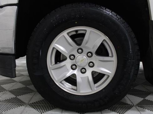 Used 2018 Chevrolet Silverado 1500 LT w/ All Star Edition image 49