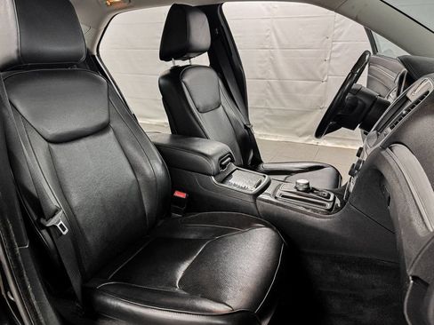 Used 2016 Chrysler 300 C AWD/4WD image 12