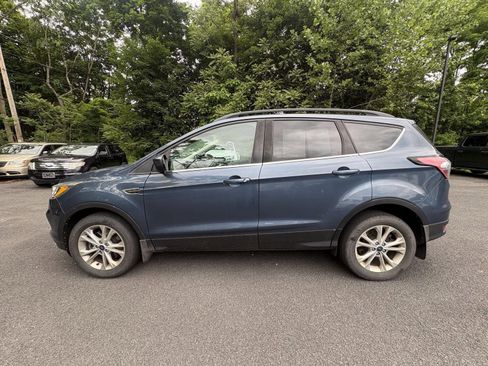 Used 2018 Ford Escape SE AWD/4WD image 4