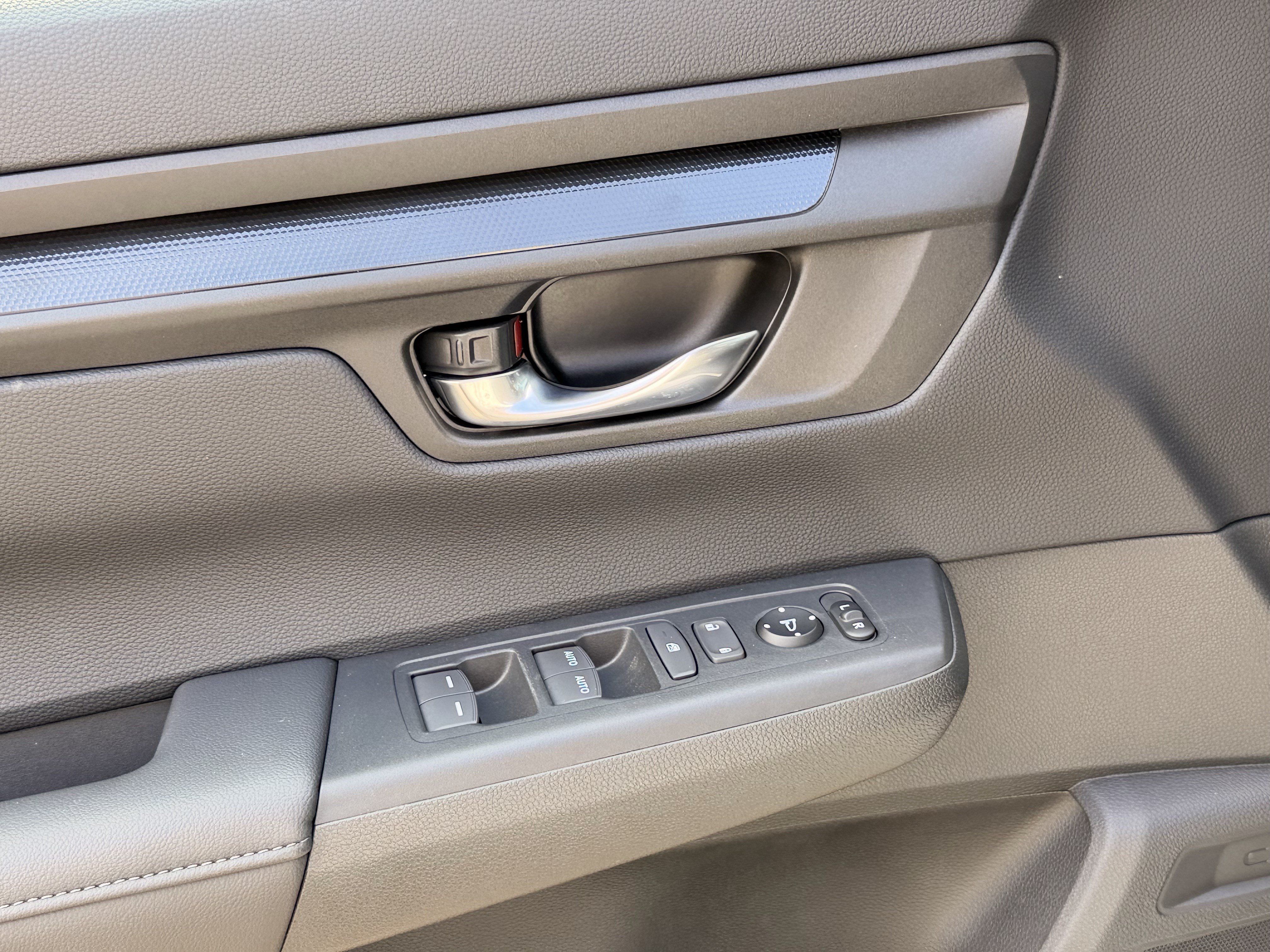 Used 2026 Honda CR-V EX image 11
