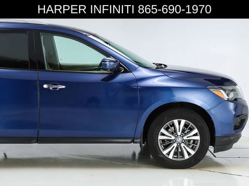 Used 2017 Nissan Pathfinder SL w/ SL Premium Package FWD image 13