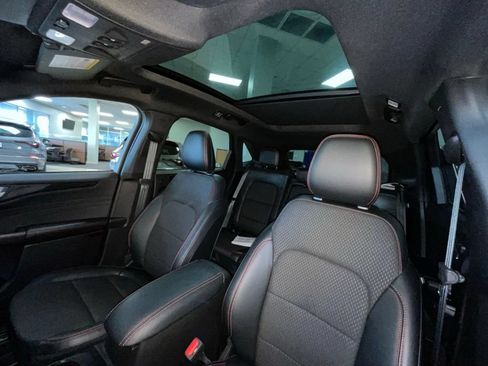 Used 2023 Ford Escape ST-Line Select w/ Tech Pack #2 AWD/4WD image 11