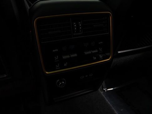 Certified 2026 Porsche Cayenne Coupe AWD/4WD image 33