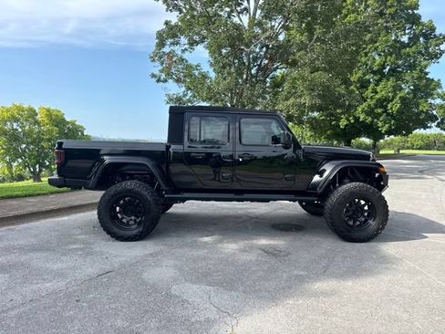 Used 2023 Jeep Gladiator Sport AWD/4WD image 5
